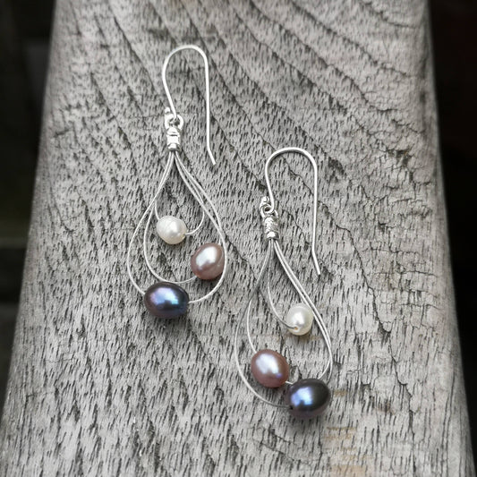 Galaxy Earrings – Three Pearls on Silver Loops