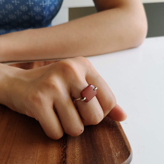 Silk Setting Plaquet Ring – Minimalist Vegetable Ivory Ring