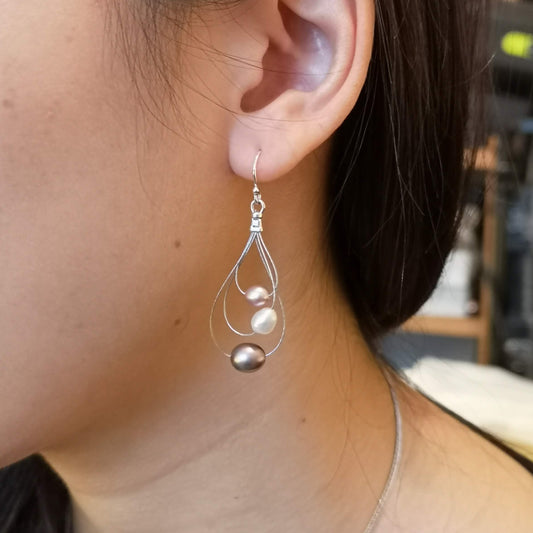 Galaxy Earrings – Three Pearls on Silver Loops