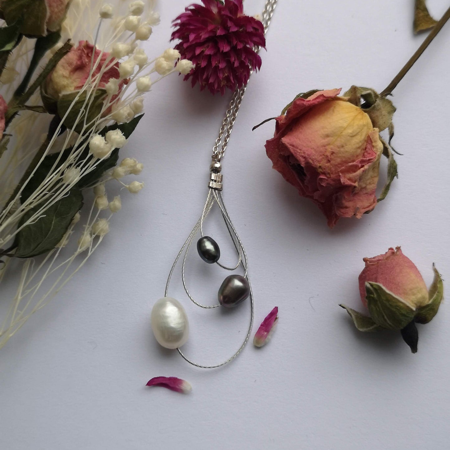 Galaxy Necklace – Three Pearls on Silver Loops