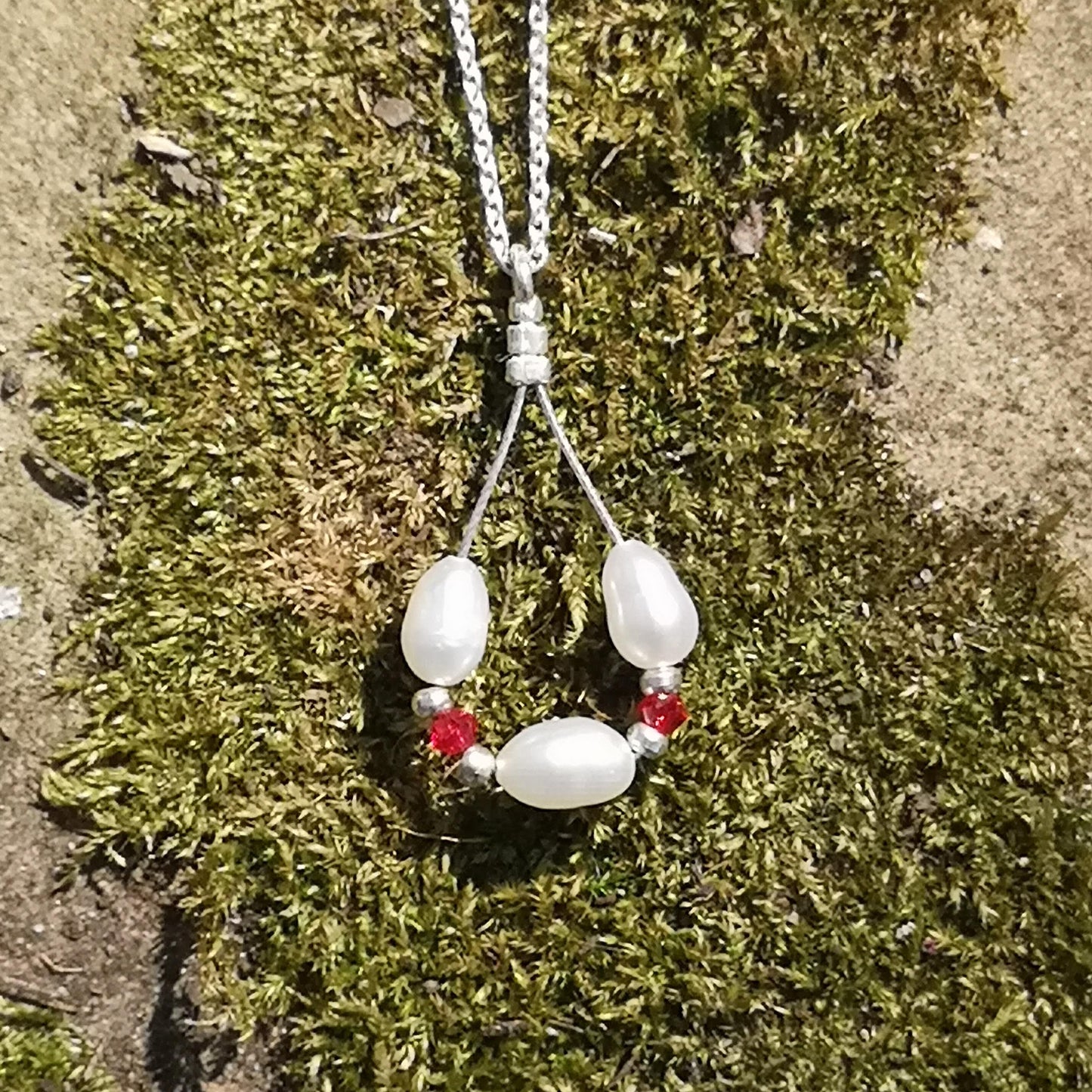 The Drop – Triple Pearl Pendant with Crystals