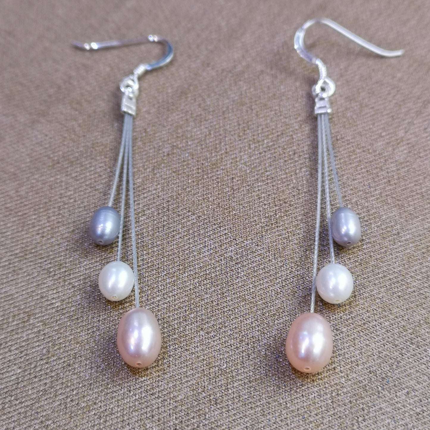Shooting Stars Earrings – Three Pearls on Silver Hooks