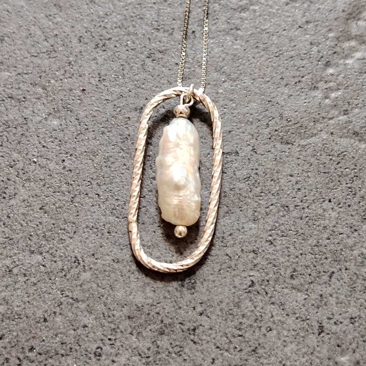 Asteroid Belt Necklace – Biwa Pearl in Silver setting